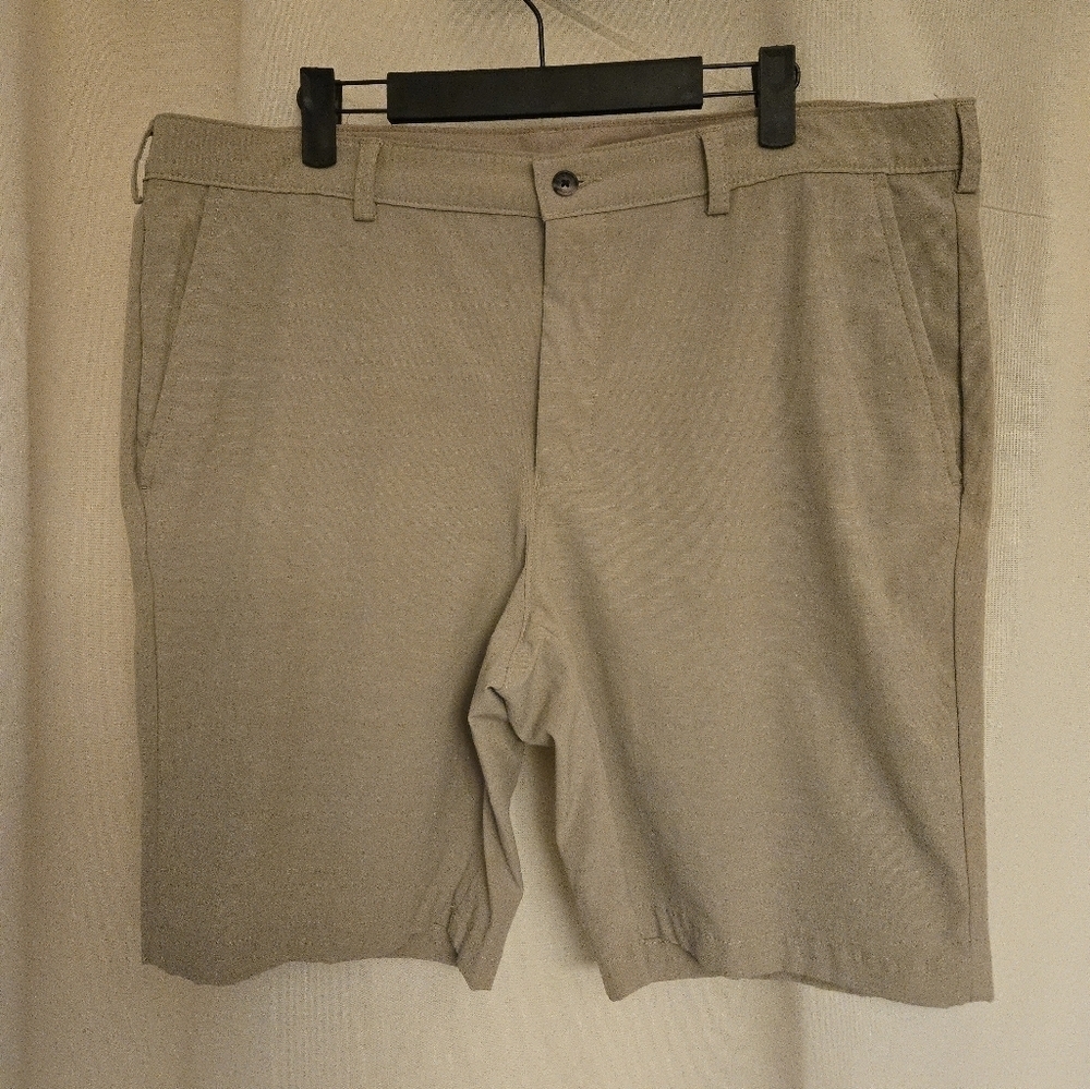 Izod Tan Flat Front Sport Shorts Casual Style